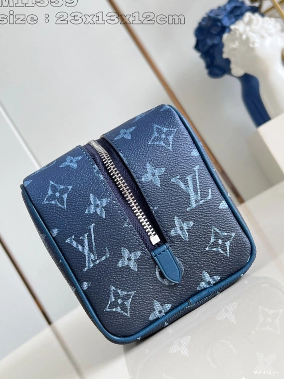 WIS KIT LOCKER DOPP bag-23*13*12CM LOUIS VUITTON 1229